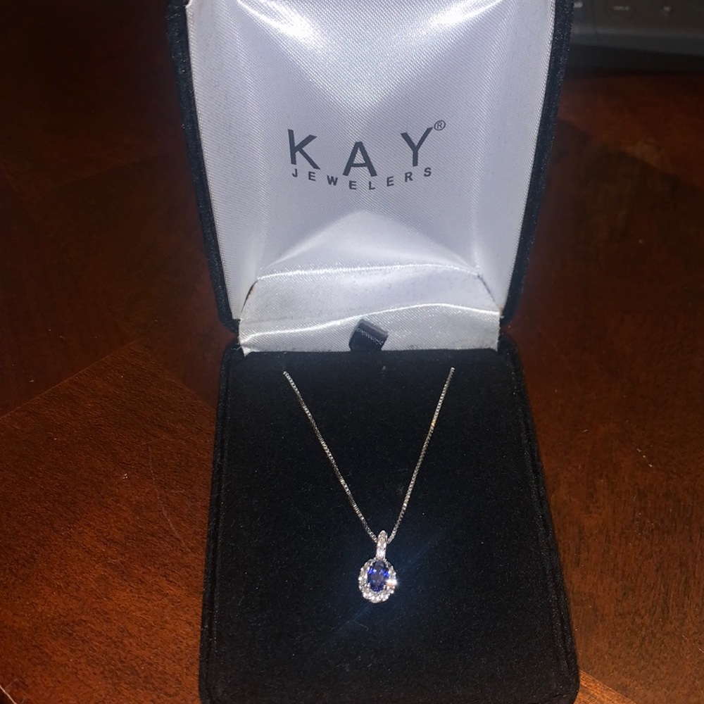 Brand new sapphire blue necklace